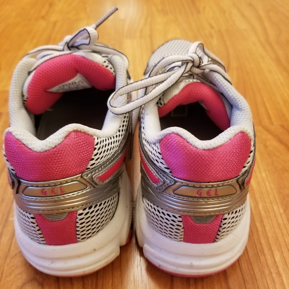 💞SOLD💞 ASICS Gel-Contend Runners - Picture 3 of 7